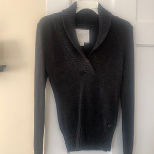 V-neck sweater from AE dark gray in great condition
